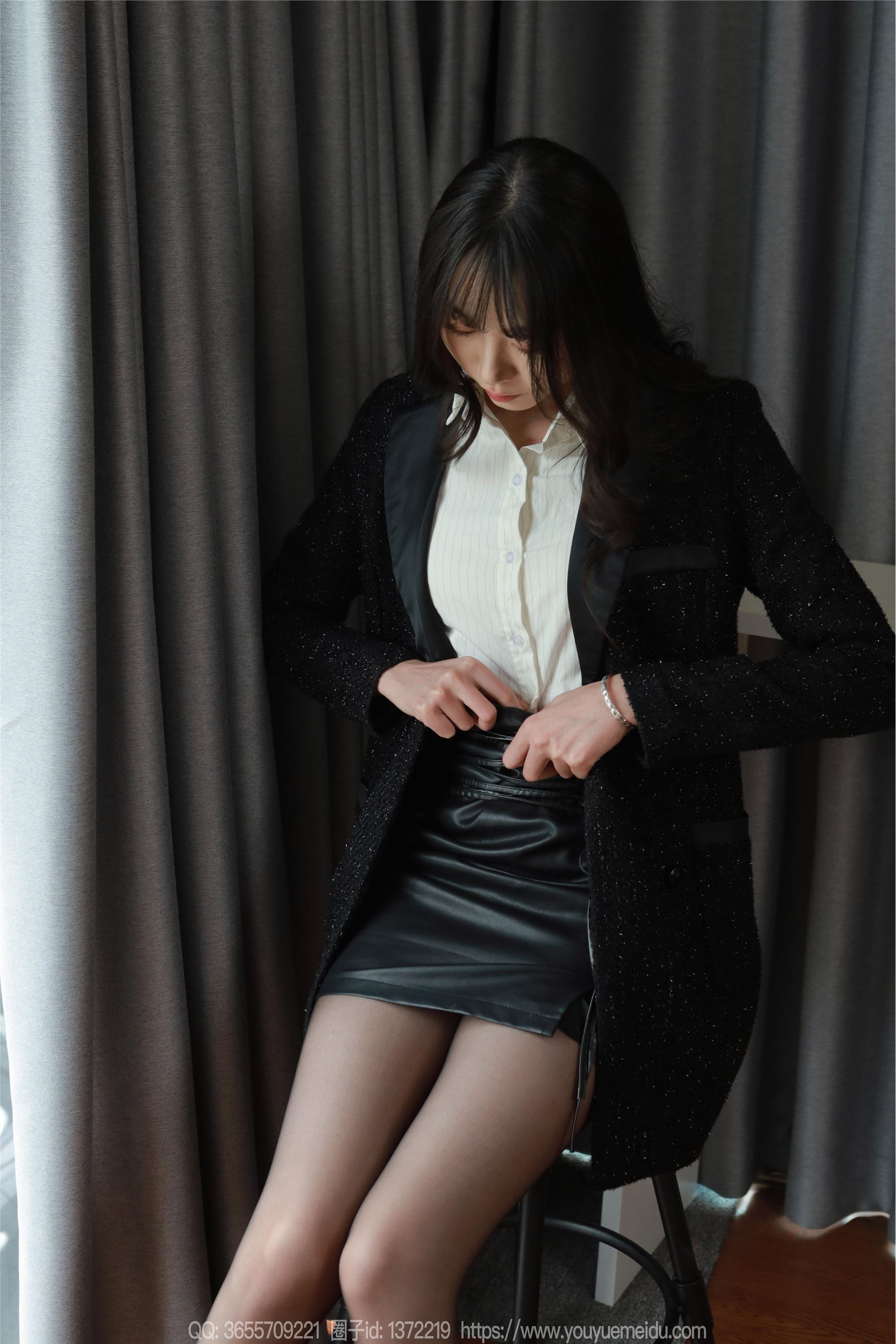 IESS异思趣向  2024.12.27 丝享家 1935 团团《脚尖加固》